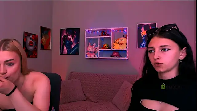 caroline honeyy online show from 06-17-26, 09:34