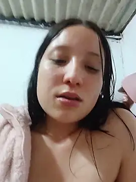 Snapshot of mileidy0106 chatting on 06-18-26, 04:02 mileidy0106 online show from 06-18-26, 04:02