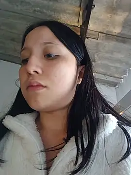 Snapshot of mileidy0106 chatting on 06-22-26, 04:15 mileidy0106 online show from 06-22-26, 04:15