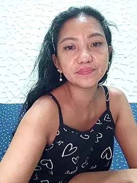 Snapshot of tinahturndo chatting on 05-16-26, 05:56 tinahturndo online show from 05-16-26, 05:56