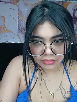 Snapshot of luxuryluna chatting on 06-11-26, 02:53 luxuryluna online show from 06-11-26, 02:53