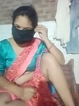 Snapshot of Hindicouple1 chatting on 05-28-26, 04:15 Hindicouple1 online show from 05-28-26, 04:15