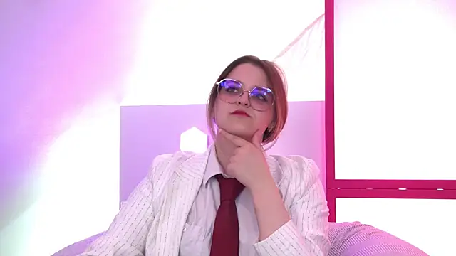 Snapshot of AlexaAvery chatting on 05-27-26, 06:21 AlexaAvery online show from 05-27-26, 06:21