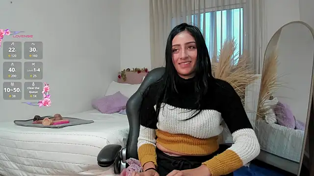 Snapshot of Charlotte_pleasure chatting on 05-21-26, 10:44 Charlotte pleasure online show from 05-21-26, 10:44