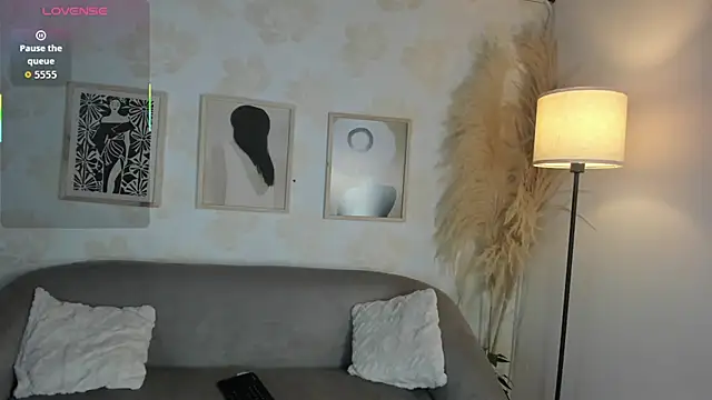 Snapshot of Caramel_kiss_ chatting on 07-16-26, 08:37 Caramel kiss online show from 07-16-26, 08:37