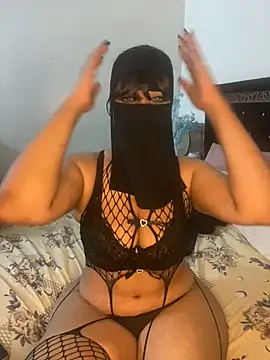 BrunetteQueen1 online show from 07-11-26, 03:48