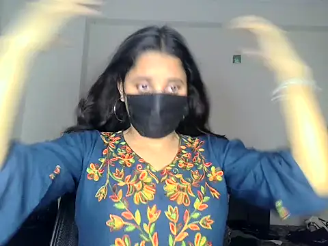 Snapshot of priyanks_sharma37 chatting on 07-19-26, 05:44 priyanks sharma37 online show from 07-19-26, 05:44