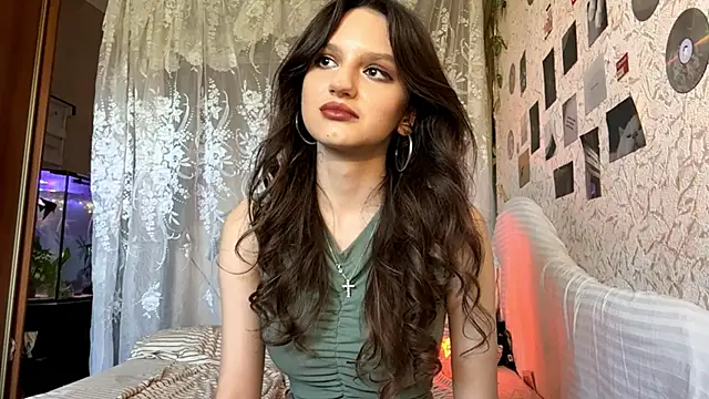 CarleenColley online show from 06-02-26, 12:51