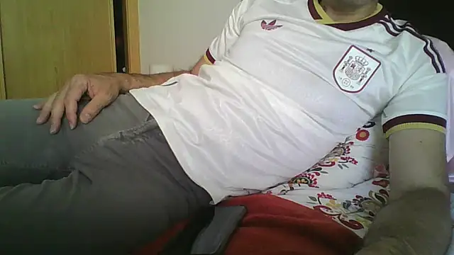 Snapshot of xeson47 chatting on 07-20-26, 02:30 xeson47 online show from 07-20-26, 02:30
