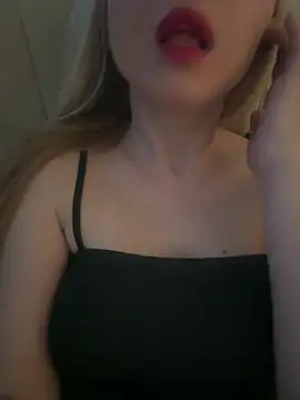 Snapshot of MirayHot chatting on 05-20-26, 06:08 MirayHot online show from 05-20-26, 06:08