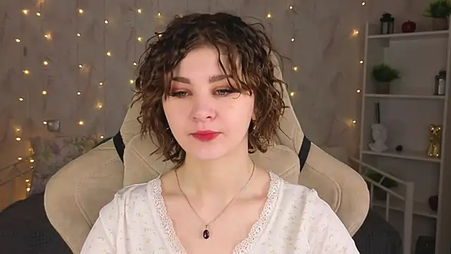 Kira  Fluffy online show from 05-31-26, 12:08