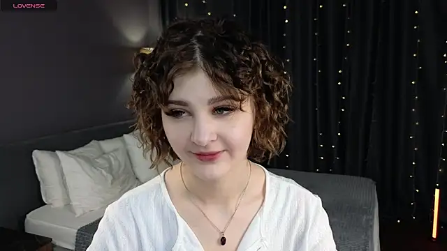 Kira  Fluffy online show from 06-06-26, 12:05