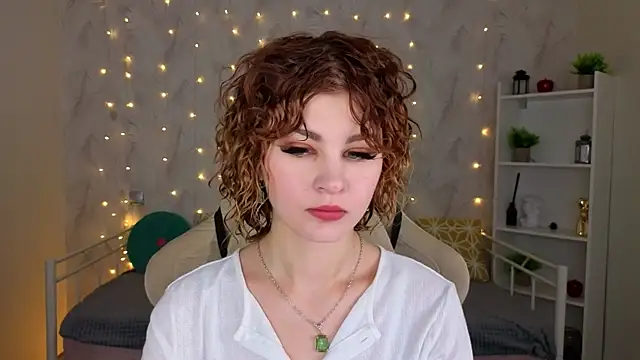 Kira  Fluffy online show from 07-10-26, 12:04