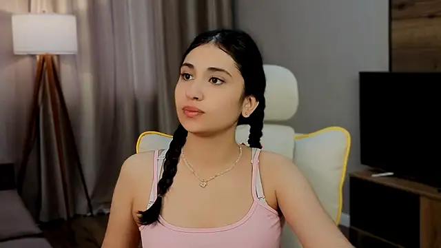 Snapshot of honeylanaa chatting on 06-05-26, 04:52 honeylanaa online show from 06-05-26, 04:52
