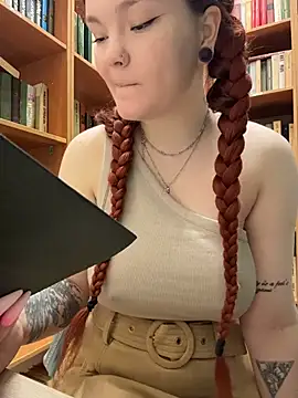 Snapshot of Baby__Fox chatting on 06-17-26, 11:23 Baby Fox online show from 06-17-26, 11:23
