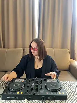 Joan Taylor1 online show from 05-30-26, 11:51