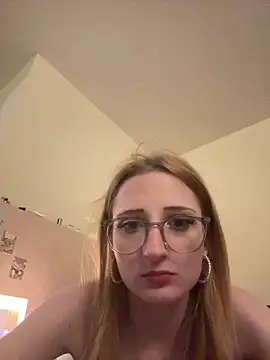 Snapshot of LauraundSteve_ chatting on 05-22-26, 08:36 LauraundSteve online show from 05-22-26, 08:36