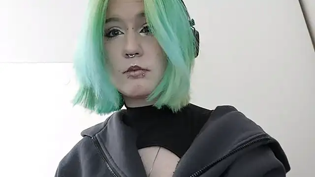 HunXena online show from 05-18-26, 03:18