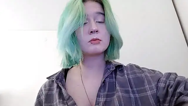 HunXena online show from 05-20-26, 04:02