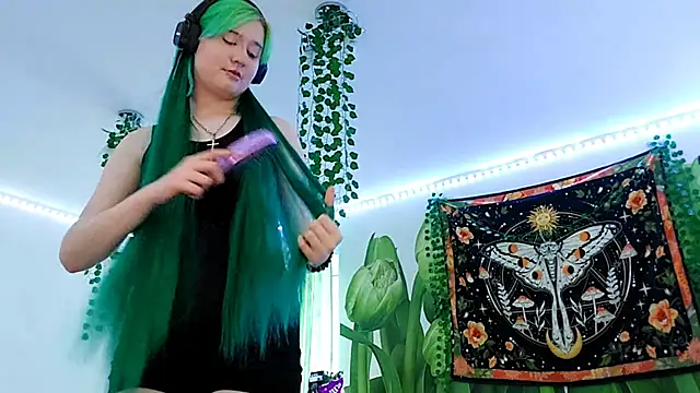 Snapshot of HunXena chatting on 06-17-26, 04:41 HunXena online show from 06-17-26, 04:41