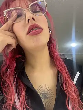 Snapshot of MeraSecretXXX chatting on 06-07-26, 01:04 MeraSecretXXX online show from 06-07-26, 01:04