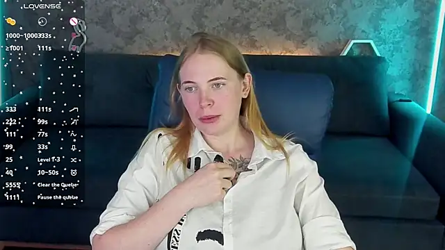 Snapshot of NikkyReyyy chatting on 05-17-26, 02:35 NikkyReyyy online show from 05-17-26, 02:35