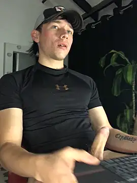 Snapshot of Salvatore_angelo chatting on 06-11-26, 04:21 Salvatore angelo online show from 06-11-26, 04:21
