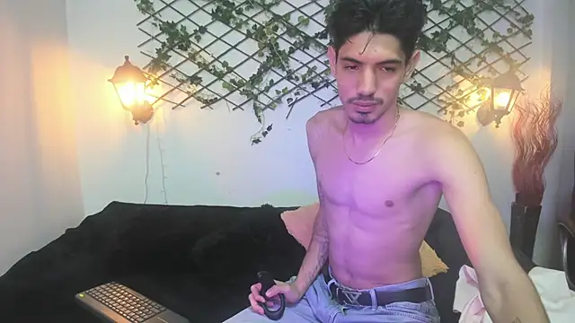 Snapshot of iamfabri chatting on 05-20-26, 04:51 iamfabri online show from 05-20-26, 04:51