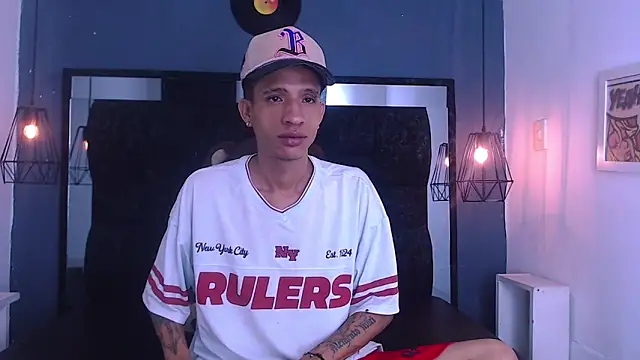 anxiuos miller online show from 06-06-26, 03:33