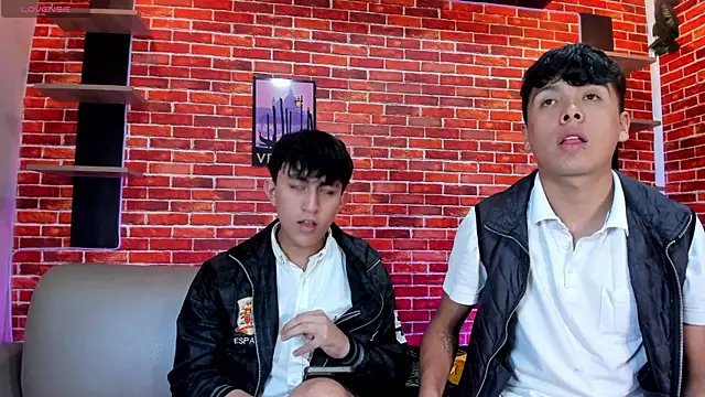 Hoot boyss  online show from 07-18-26, 08:01