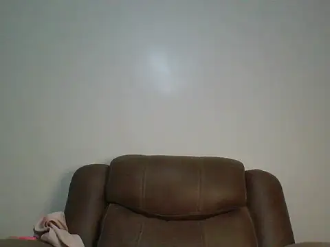 Snapshot of sexy_dove chatting on 05-29-26, 03:43 sexy dove online show from 05-29-26, 03:43