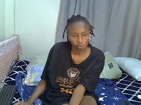 Snapshot of Sexxyjey chatting on 05-22-26, 06:13 Sexxyjey online show from 05-22-26, 06:13