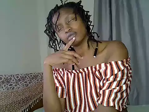 Snapshot of Sexxyjey chatting on 07-10-26, 07:12 Sexxyjey online show from 07-10-26, 07:12