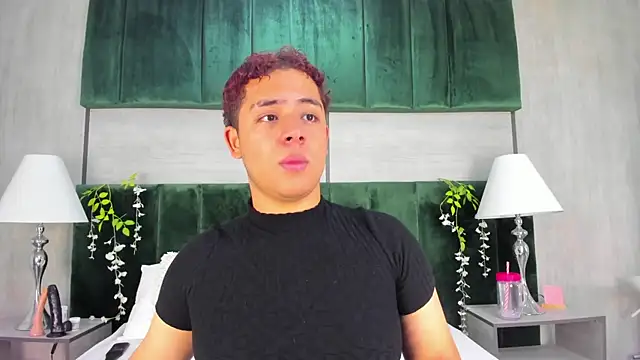 Snapshot of Darian_laforteza chatting on 06-01-26, 07:37 Darian laforteza online show from 06-01-26, 07:37
