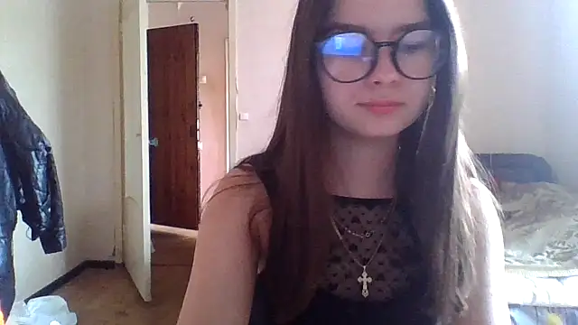 Snapshot of Bellochka201 chatting on 05-25-26, 08:53 Bellochka201 online show from 05-25-26, 08:53