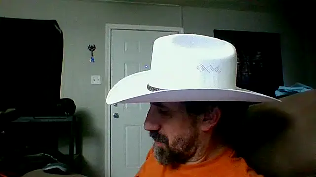 Snapshot of old_Domino chatting on 05-25-26, 01:28 old Domino online show from 05-25-26, 01:28