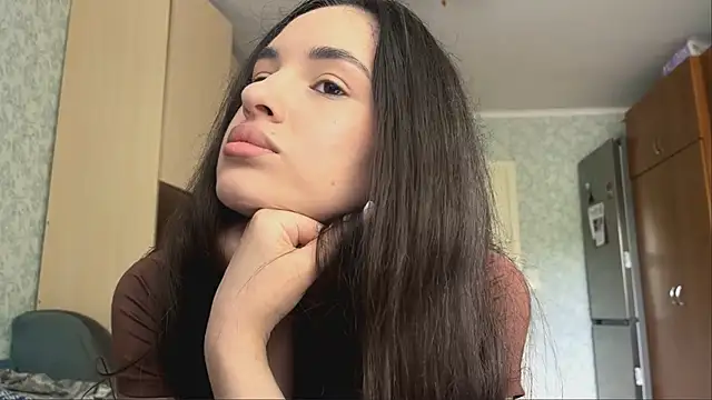Snapshot of CarolineRu chatting on 05-19-26, 09:59 CarolineRu online show from 05-19-26, 09:59