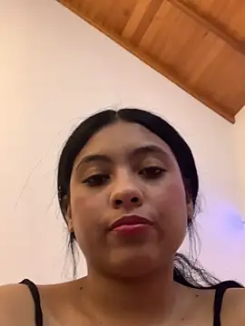 Snapshot of Paula-sinz chatting on 05-21-26, 10:50 Paula-sinz online show from 05-21-26, 10:50