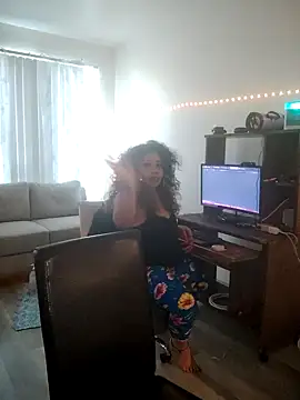 Snapshot of NailGoddessnow chatting on 02-27-25, 12:43 NailGoddessnow online show from 02-27-25, 12:43