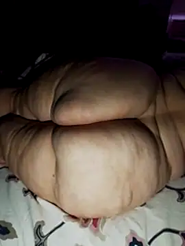 Snapshot of MegaAssMature chatting on 05-27-26, 01:24 MegaAssMature online show from 05-27-26, 01:24