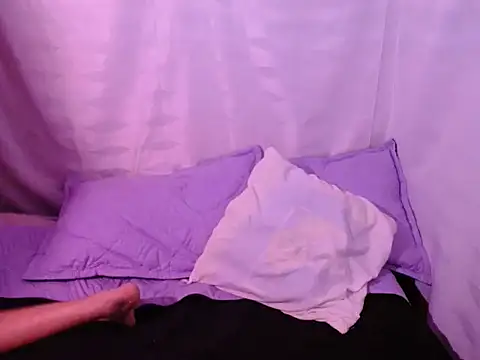 Snapshot of NyxViolet chatting on 06-01-26, 10:22 NyxViolet online show from 06-01-26, 10:22
