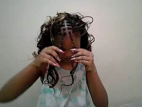 Snapshot of Miss_rihanna chatting on 05-31-26, 06:20 Miss rihanna online show from 05-31-26, 06:20