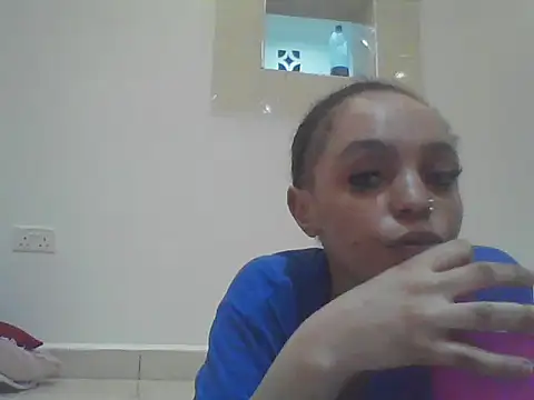 Snapshot of silk_couple1 chatting on 05-15-26, 05:53 silk couple1 online show from 05-15-26, 05:53
