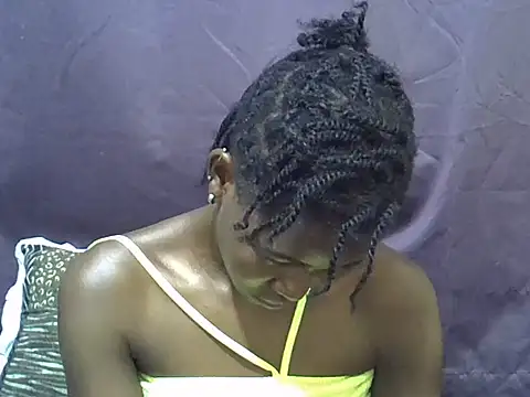 Snapshot of Sweet-tatiana chatting on 07-16-26, 05:08 Sweet-tatiana online show from 07-16-26, 05:08