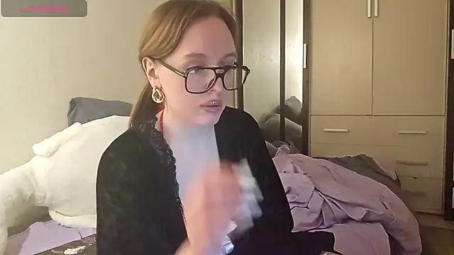 Felicia Miller  online show from 05-30-26, 07:11
