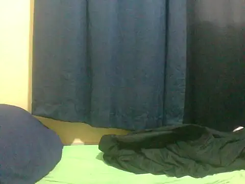Snapshot of naughty-slender chatting on 05-25-26, 02:50 naughty-slender online show from 05-25-26, 02:50