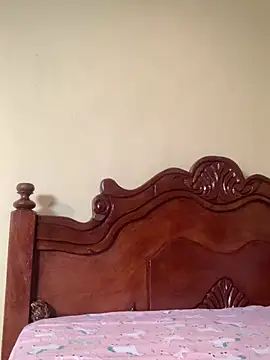 honeyyx123 online show from 06-01-26, 08:32