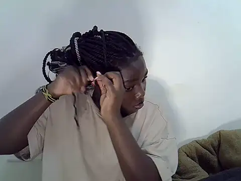 Snapshot of Ritty2030 chatting on 05-28-26, 11:18 Ritty2030 online show from 05-28-26, 11:18