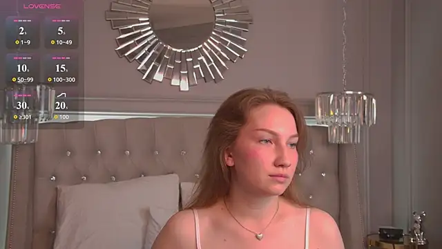 Snapshot of JessicaMartin chatting on 05-25-26, 06:30 JessicaMartin online show from 05-25-26, 06:30