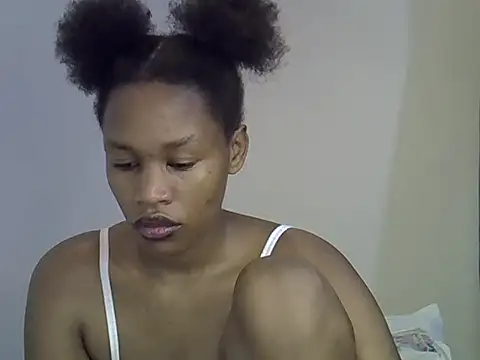 Snapshot of ANGEL_MIA23 chatting on 05-28-26, 01:58 ANGEL MIA23 online show from 05-28-26, 01:58